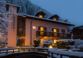 Гостиница Residence Lagorai - Fiemme Holidays  Предаццо